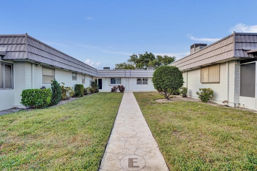 Photo of 108 Valencia Boulevard #E108, Delray Beach, FL 33446 (MLS # B26026577)