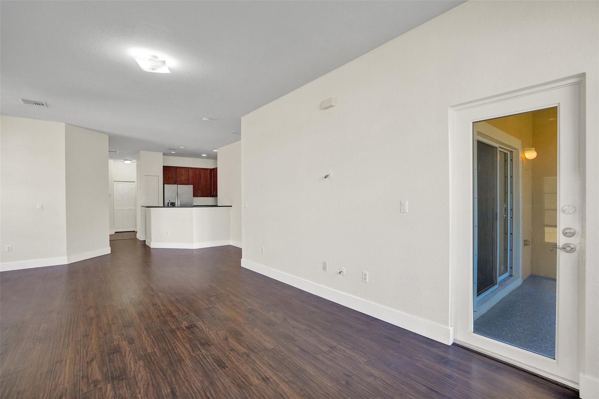 HAMPTON HILLS - Residential