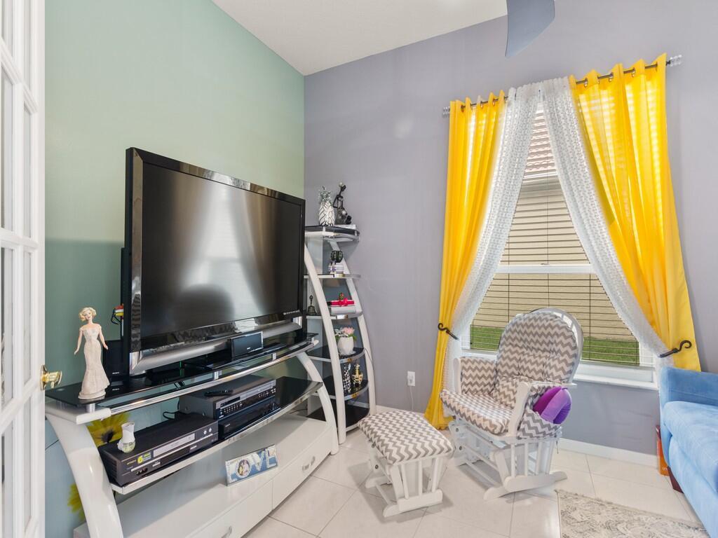 KINGS ISLE PHASE V - Residential