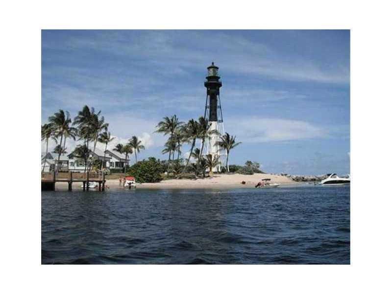 LIGHTHOUSE POINT - Residential