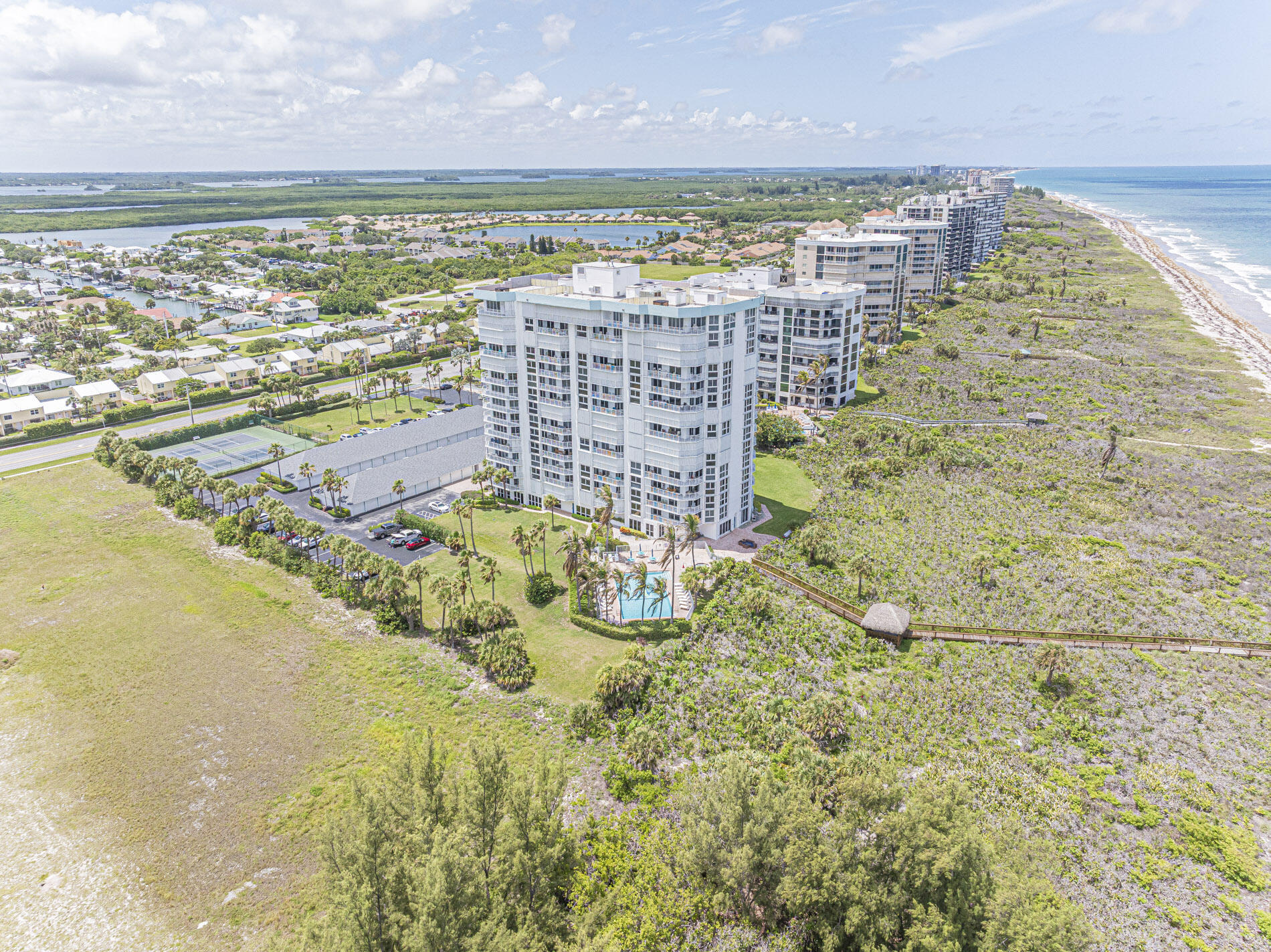 AQUANIQUE OCEAN CLUB, A CONDOMINIUM - Residential