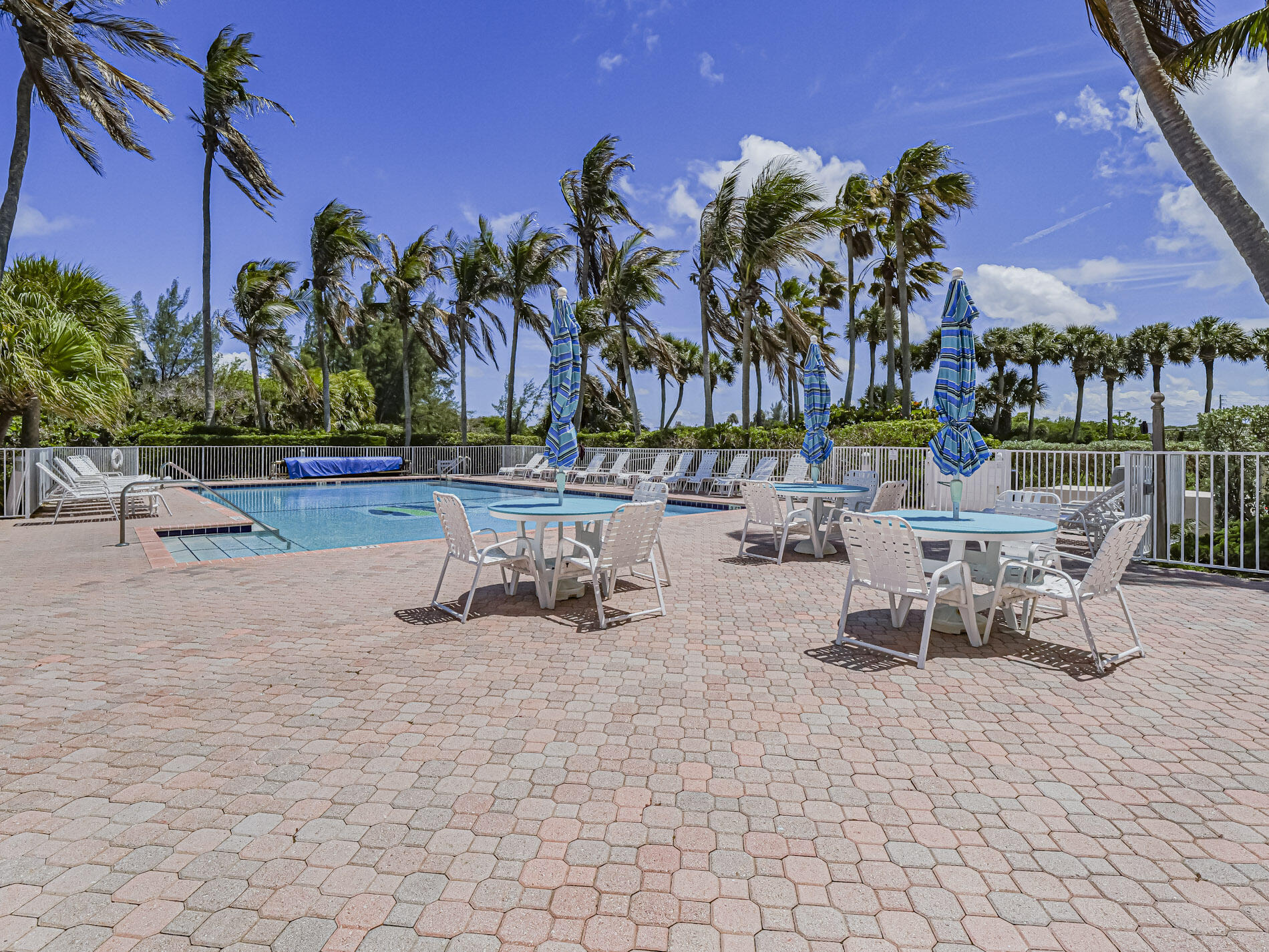 AQUANIQUE OCEAN CLUB, A CONDOMINIUM - Residential