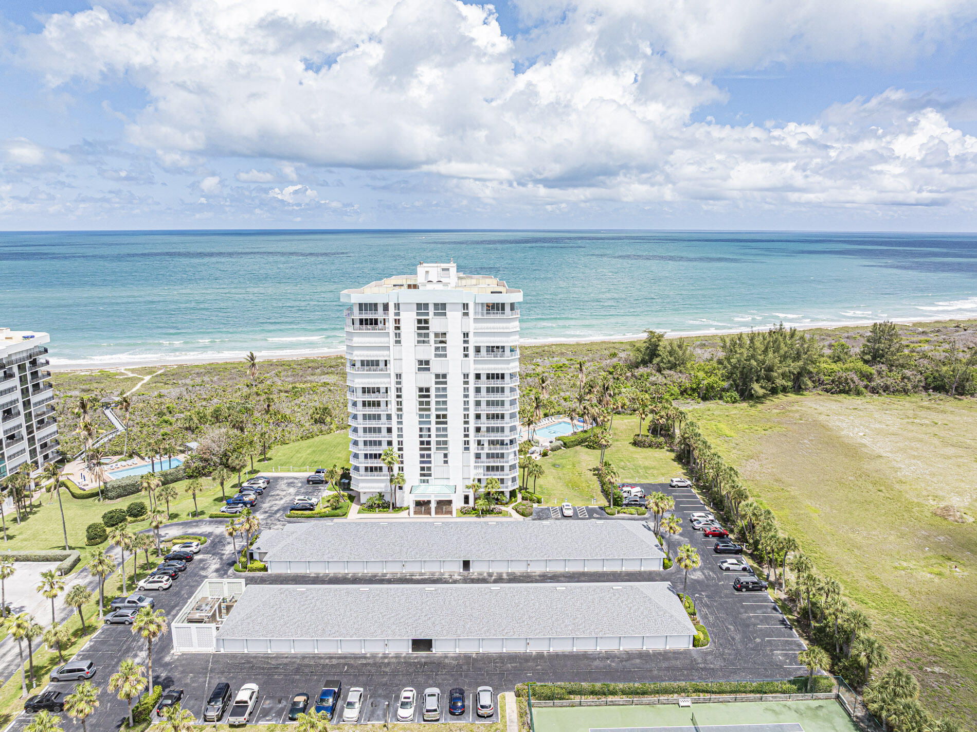 AQUANIQUE OCEAN CLUB, A CONDOMINIUM - Residential
