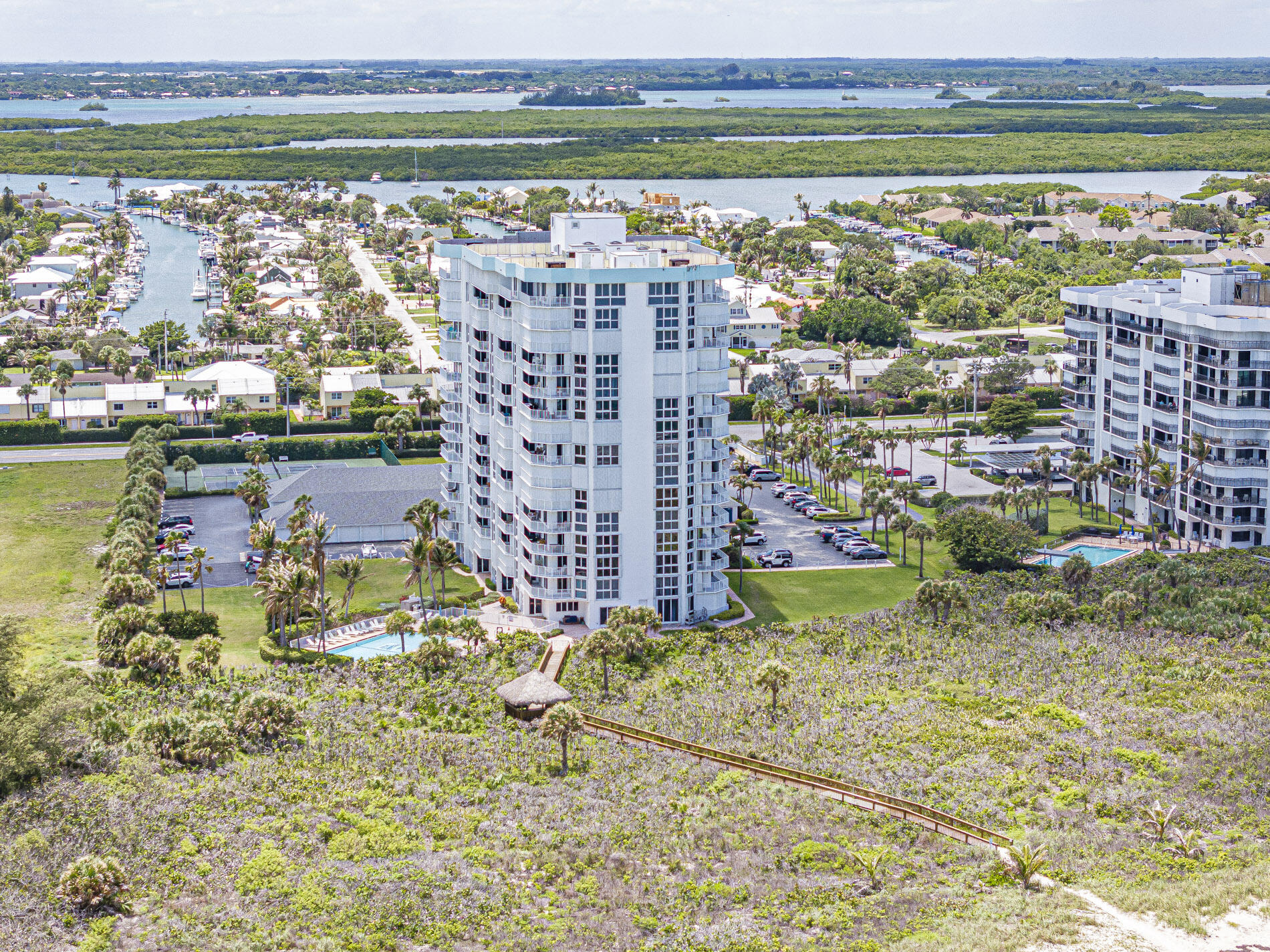 AQUANIQUE OCEAN CLUB, A CONDOMINIUM - Residential