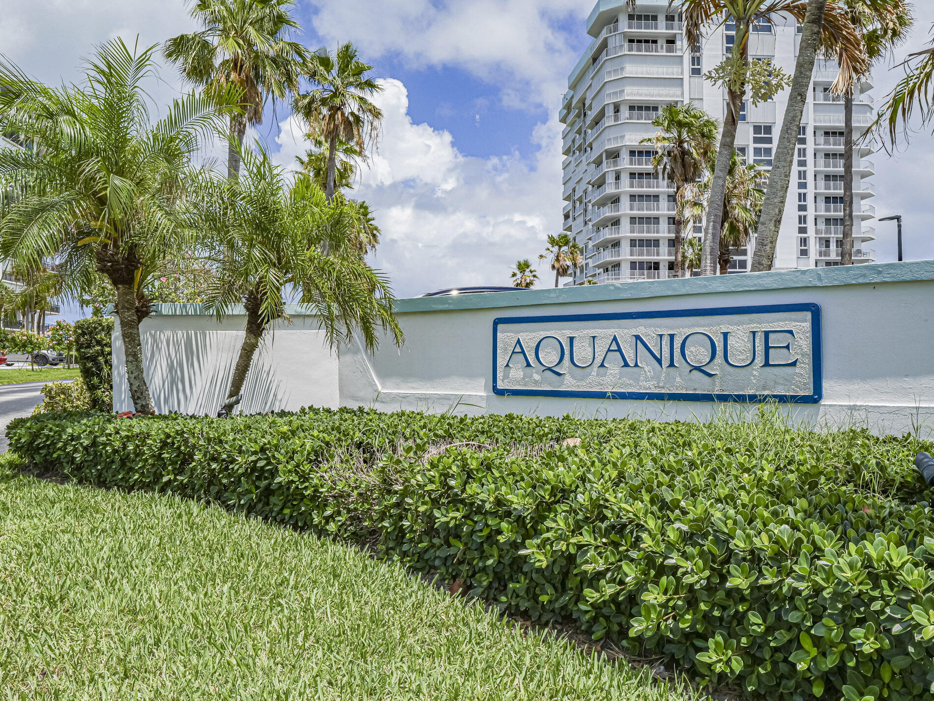 2700 N Highway A1a 305