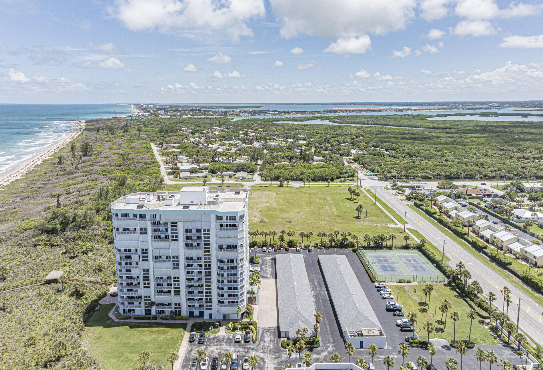 AQUANIQUE OCEAN CLUB, A CONDOMINIUM - Residential