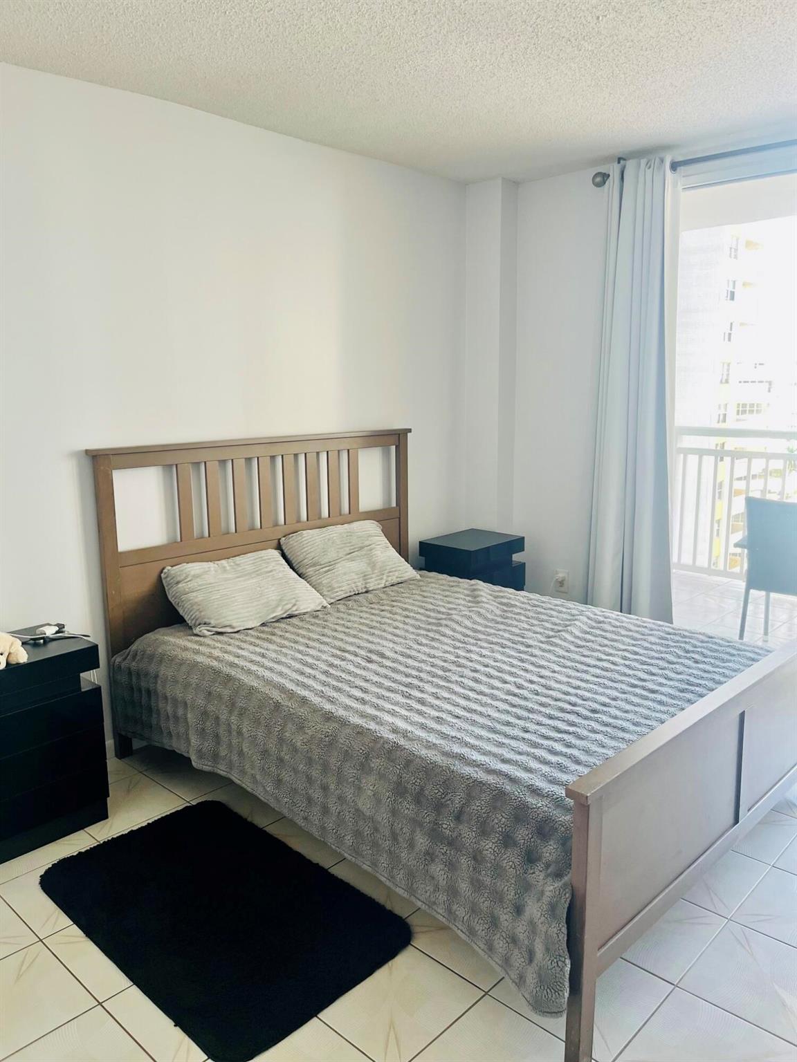 PLAZA TOWERS SOUTH CONDO - Residential Lease