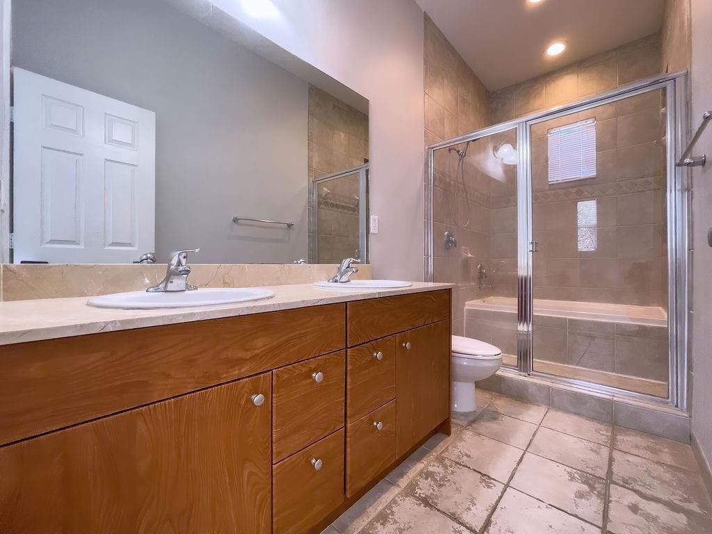 VINTAGE AT LHP - Residential Lease