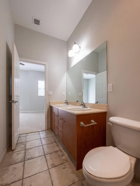 VINTAGE AT LHP - Residential Lease