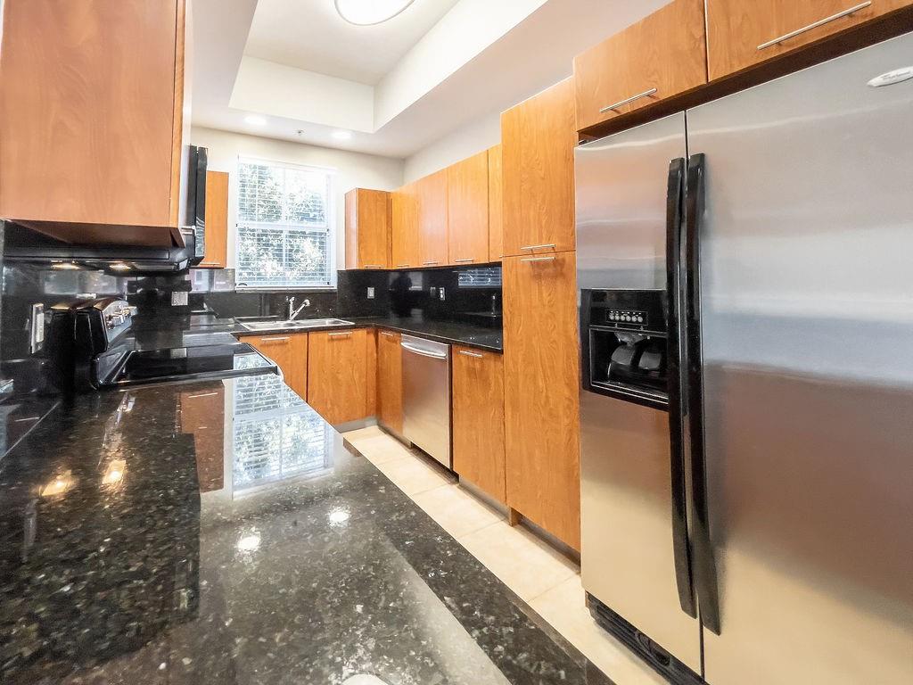 VINTAGE AT LHP - Residential Lease