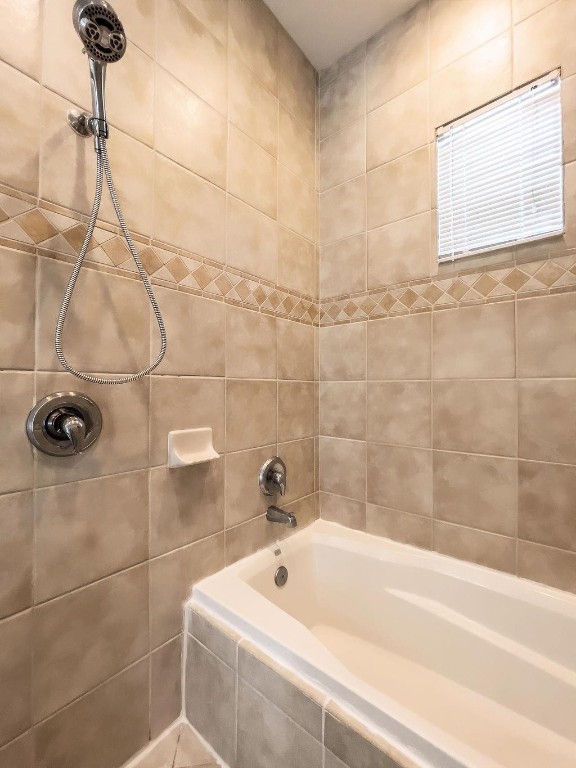 VINTAGE AT LHP - Residential Lease