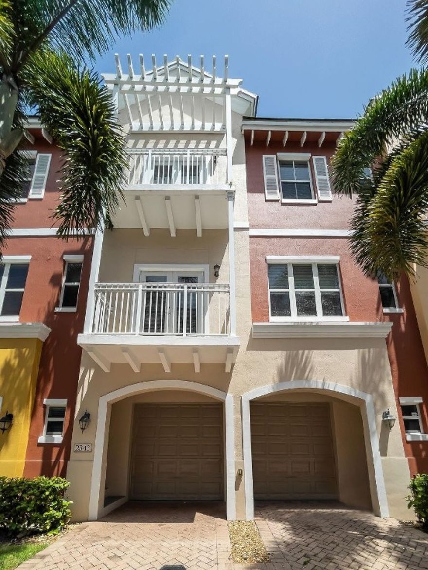 WELCOME TO VINTAGE AT LIGHTHOUSE POINT. A BEAUTIFUL GATED COMMUNITY EAST OF FEDERAL AND SO CLOSE TO EVERYTHING INCLUDING THE BEACH, TURNPIKE EXTENSION AND MORE. WANT FOR NOTHING IN THESE POSH 2 AND 3 BEDROOM TOWN HOMES WITH VARIOUS FLOOR PLANS COMPLETE WITH VOLUME CEILINGS, LARGE AIRY LIVING ROOMS AND KITCHENS WITH THE ONLY THE BEST APPLIANCES AND GRANITE COUNTERS, SPACIOUS BEDROOMS AND BATHS WITH SEPARATE SOAKING TUBS AND GLASS ENCLOSED SHOWERS, HUGE WALK IN CLOSETS, BALCONY'S, SOME WITH ROOFTOP TERRACES, OVER-SIZED 2 CAR GARAGES WITH LARGE LAUNDRY ROOM, COMMUNITY POOL! COME SEE WHY SO MANY RESIDENTS HAVE CALLED THIS COMMUNITY HOME FOR SEVERAL YEARS. RAPID APPROVAL. PETS WELCOME! BENNEMANN UNIT FEATURED. INTERIOR COLORS AND FLOORING MAY VARY.