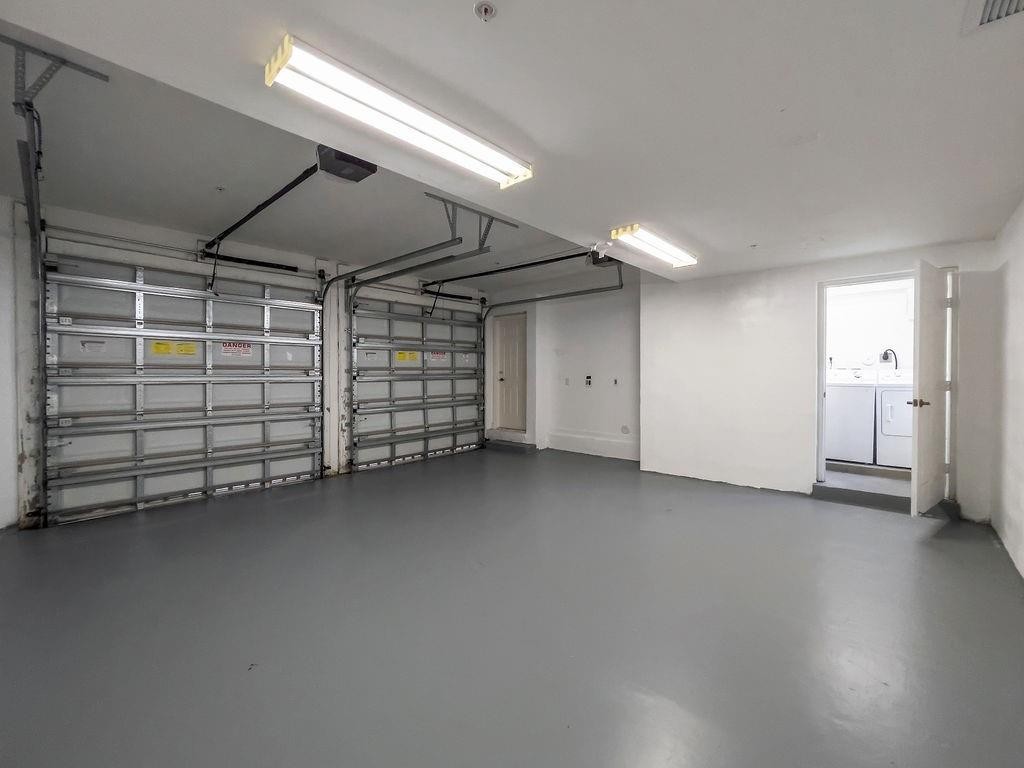 VINTAGE AT LHP - Residential Lease