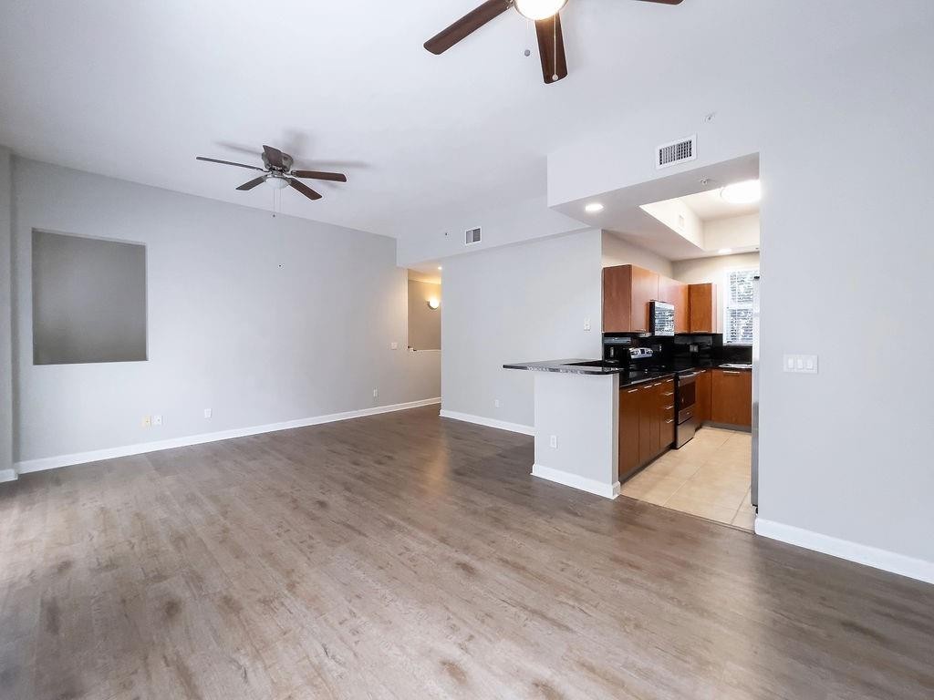 VINTAGE AT LHP - Residential Lease