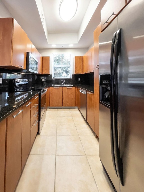 VINTAGE AT LHP - Residential Lease