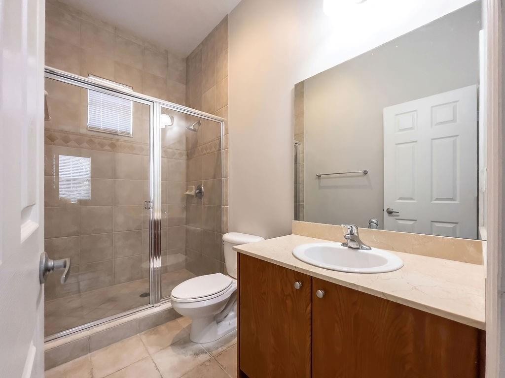 VINTAGE AT LHP - Residential Lease