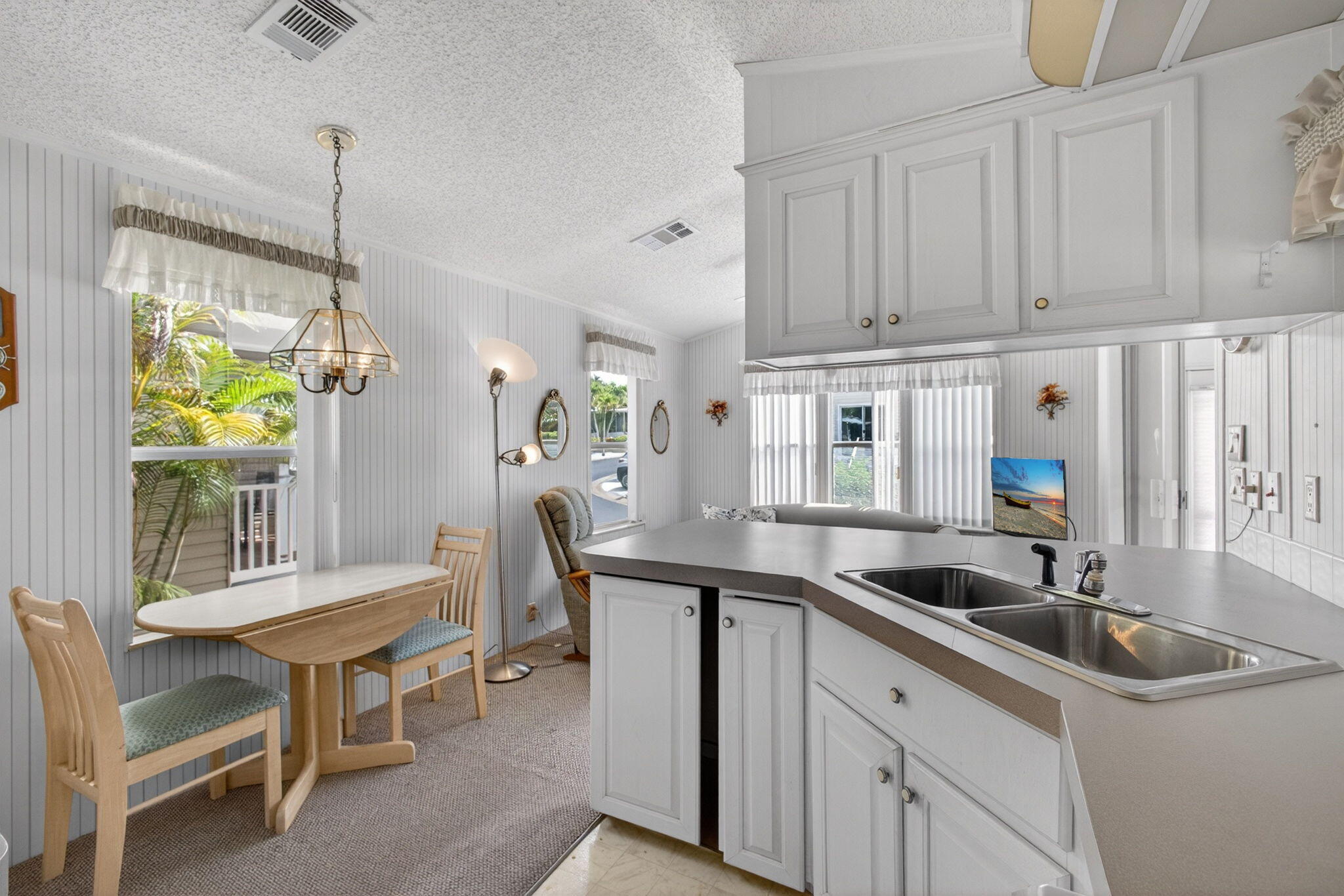 Juno Ocean Walk - Residential