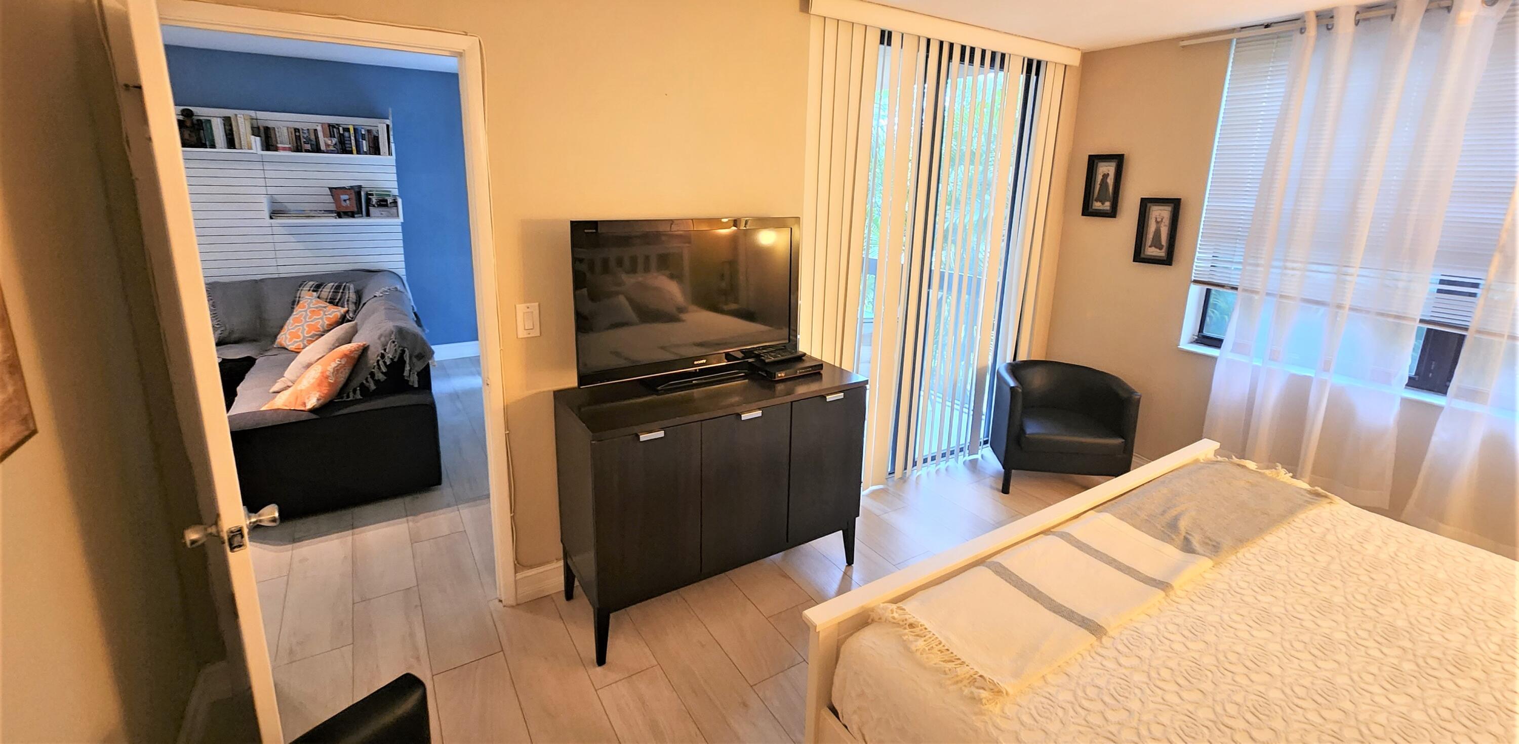 LAVERS DELRAY RACQUET CLUB CONDO - Residential Lease