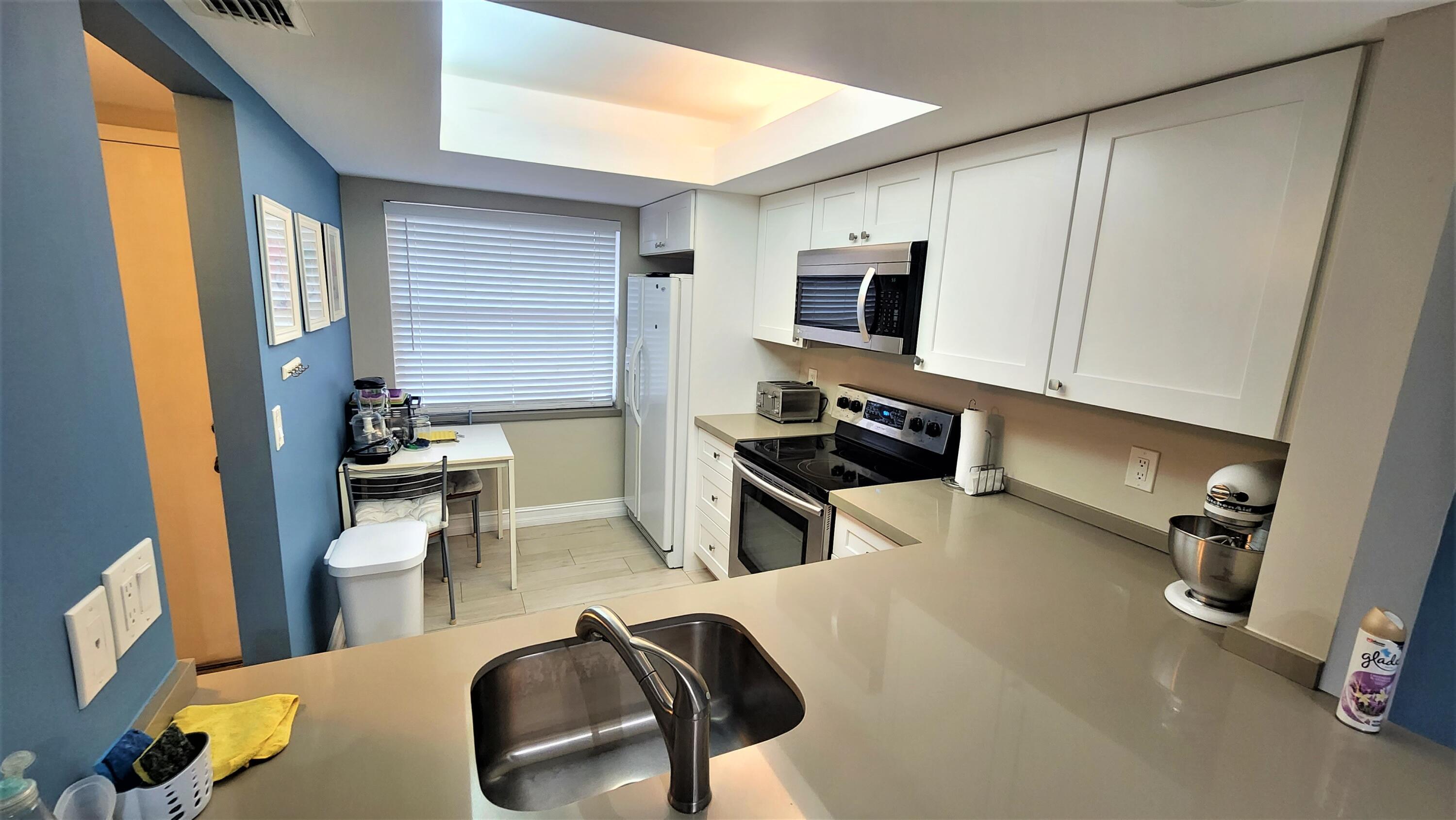 LAVERS DELRAY RACQUET CLUB CONDO - Residential Lease