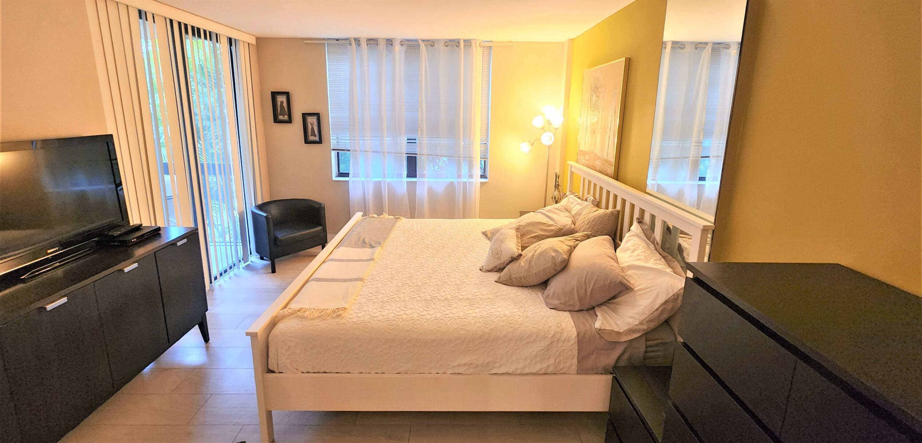 LAVERS DELRAY RACQUET CLUB CONDO - Residential Lease
