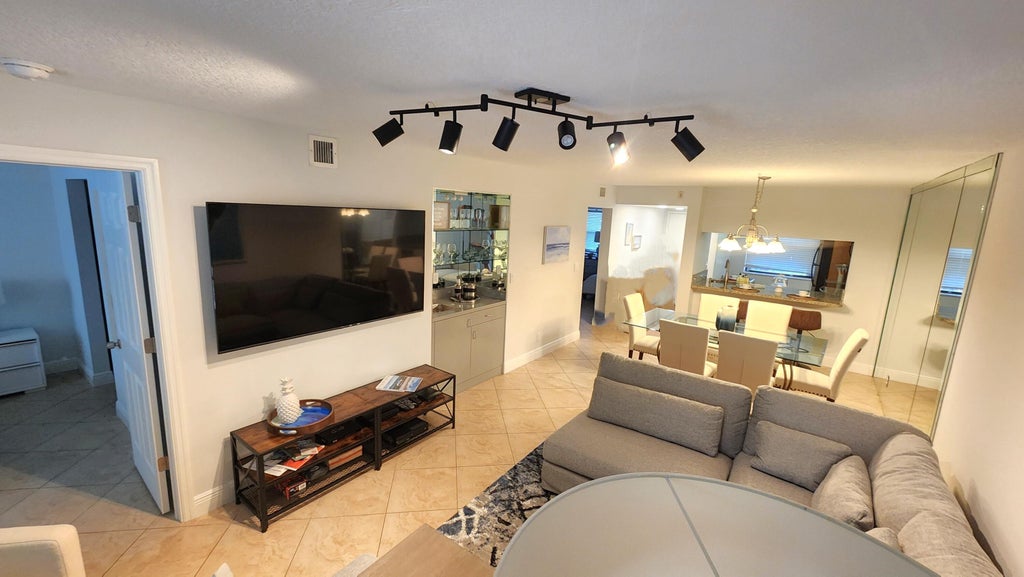 Photo of 600 Egret Circle #7103, Delray Beach, FL 33444 (MLS # B26026262)