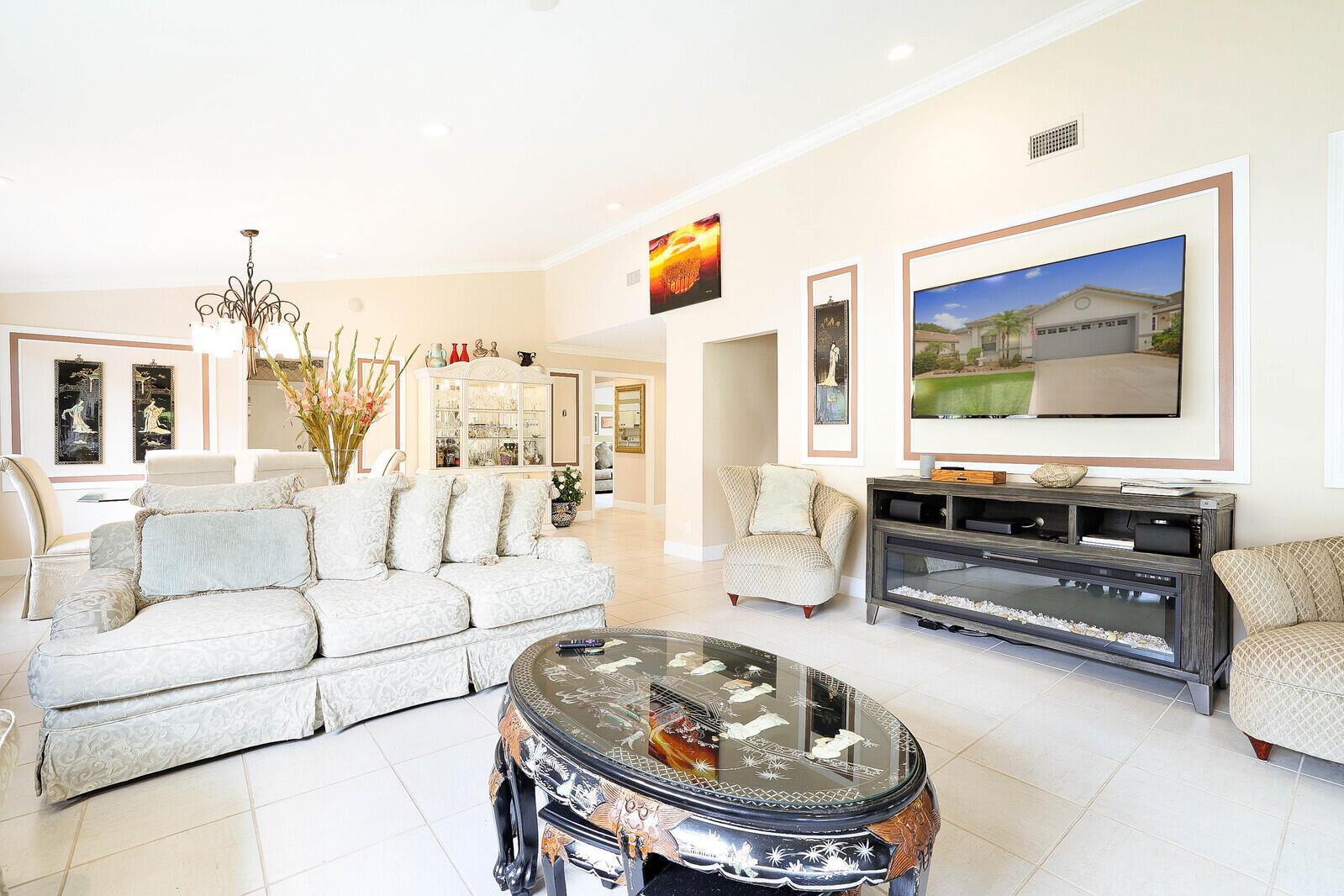 FAIRFIELDS LACUNA 5 - Residential Lease
