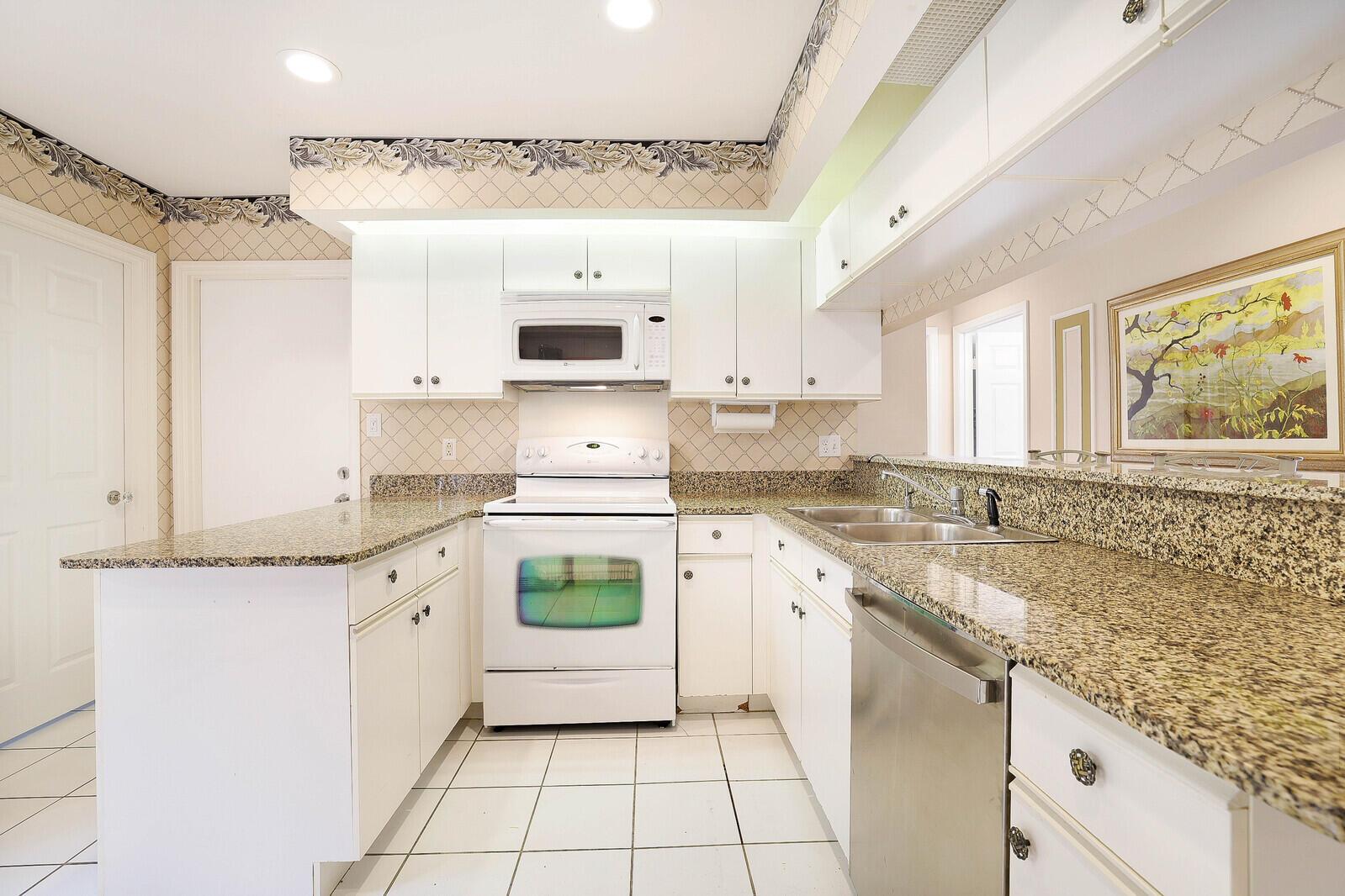 FAIRFIELDS LACUNA 5 - Residential Lease