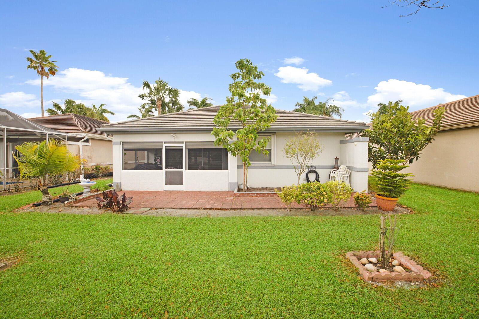 FAIRFIELDS LACUNA 5 - Residential Lease