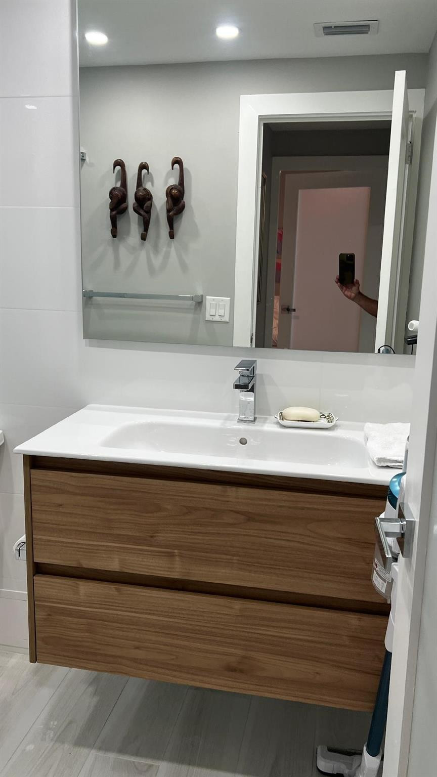 CORAL RIDGE TOWERS NORTH CO-OP - Residential