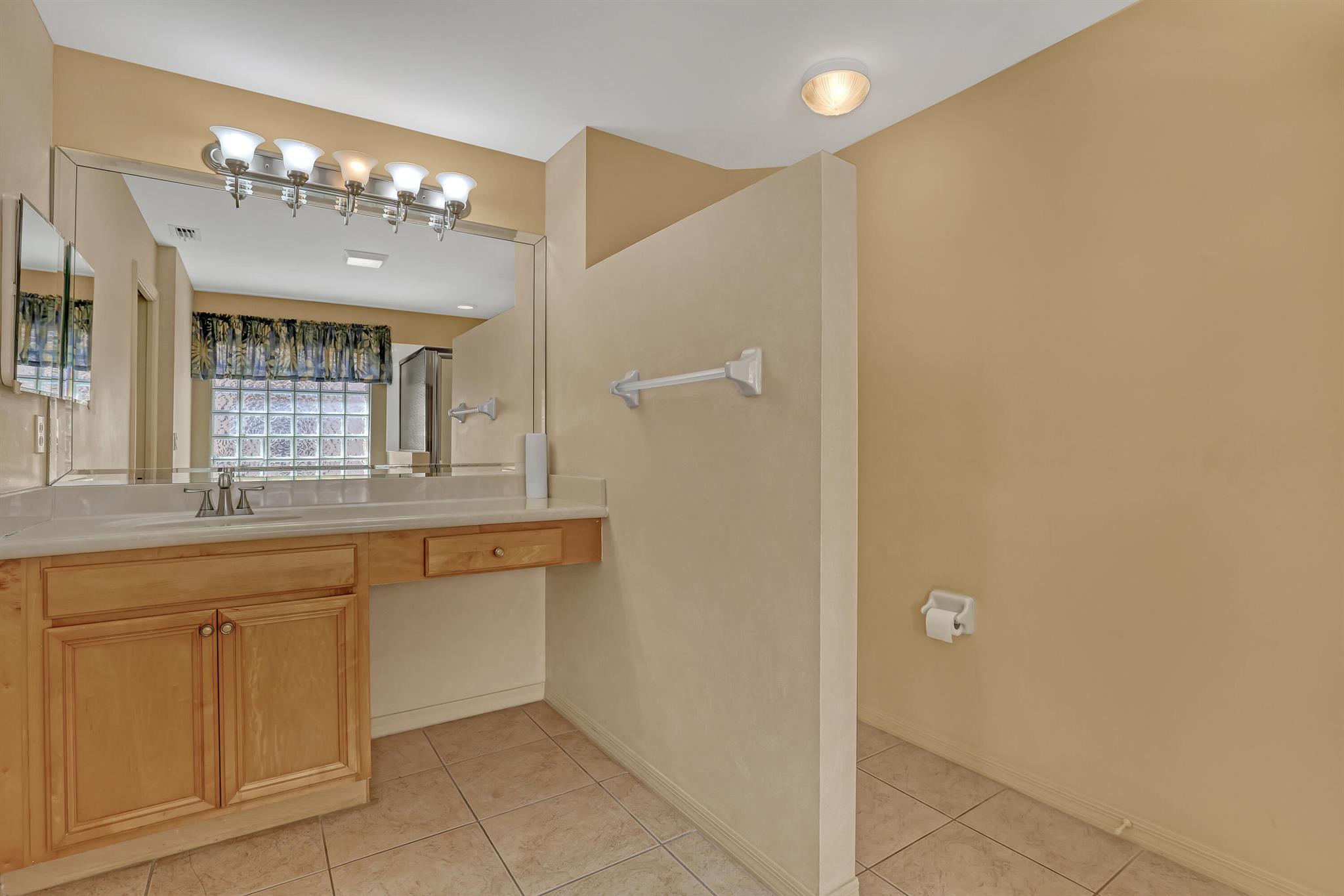 VENETIAN ISLES - Residential