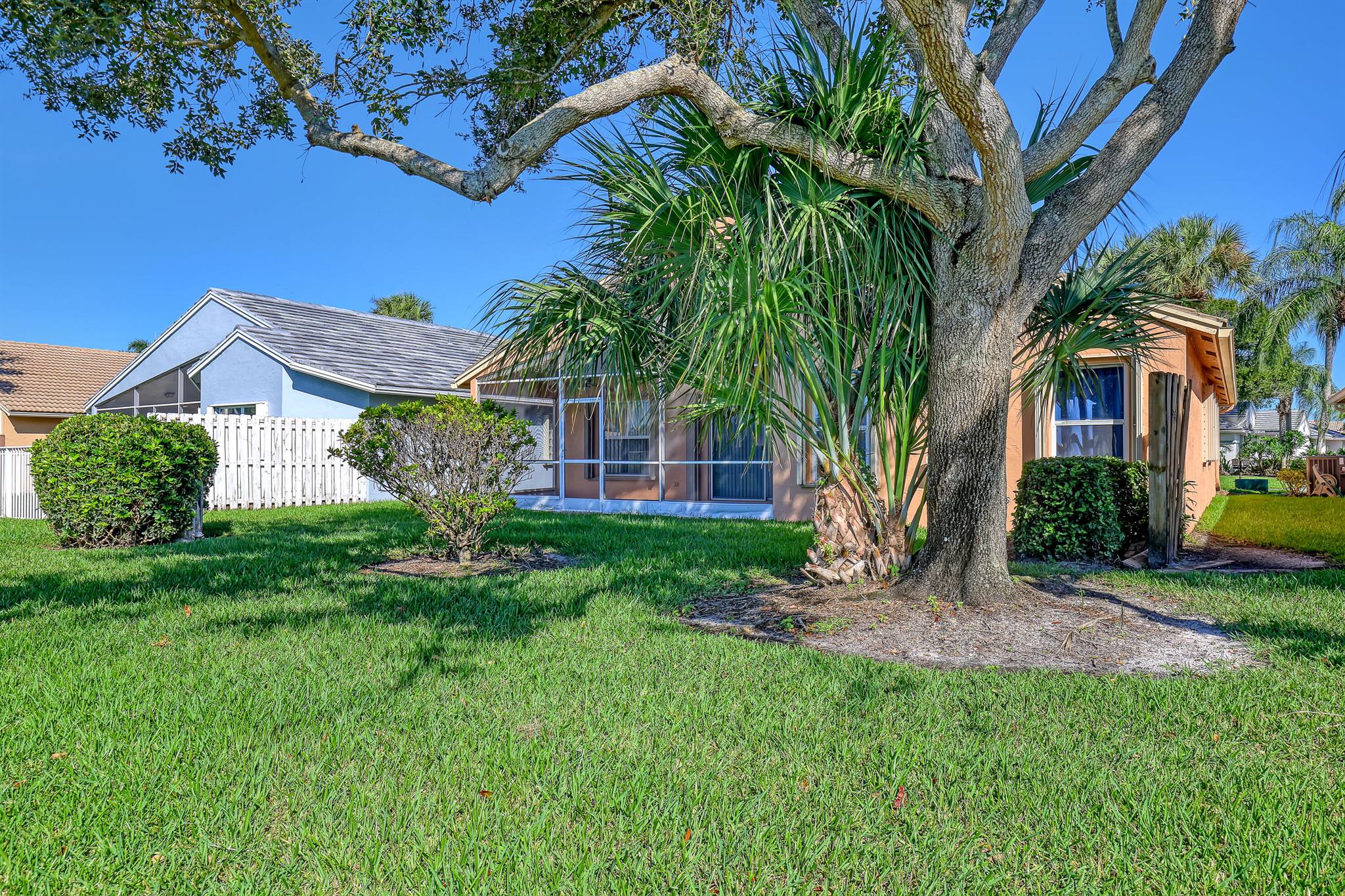 VENETIAN ISLES - Residential