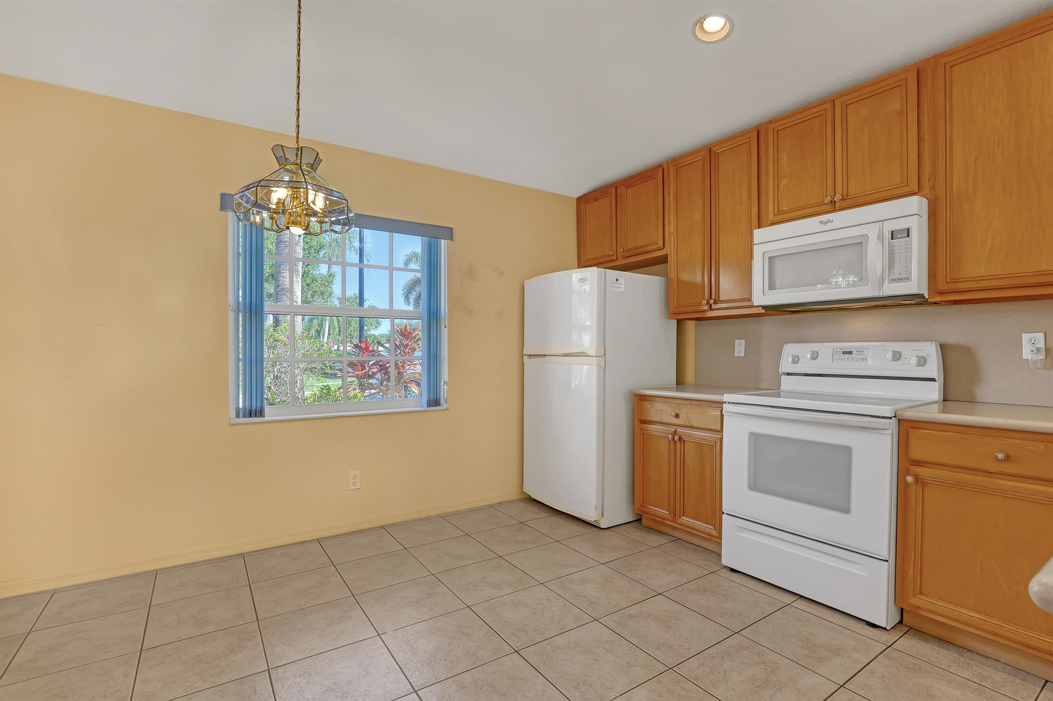 VENETIAN ISLES - Residential