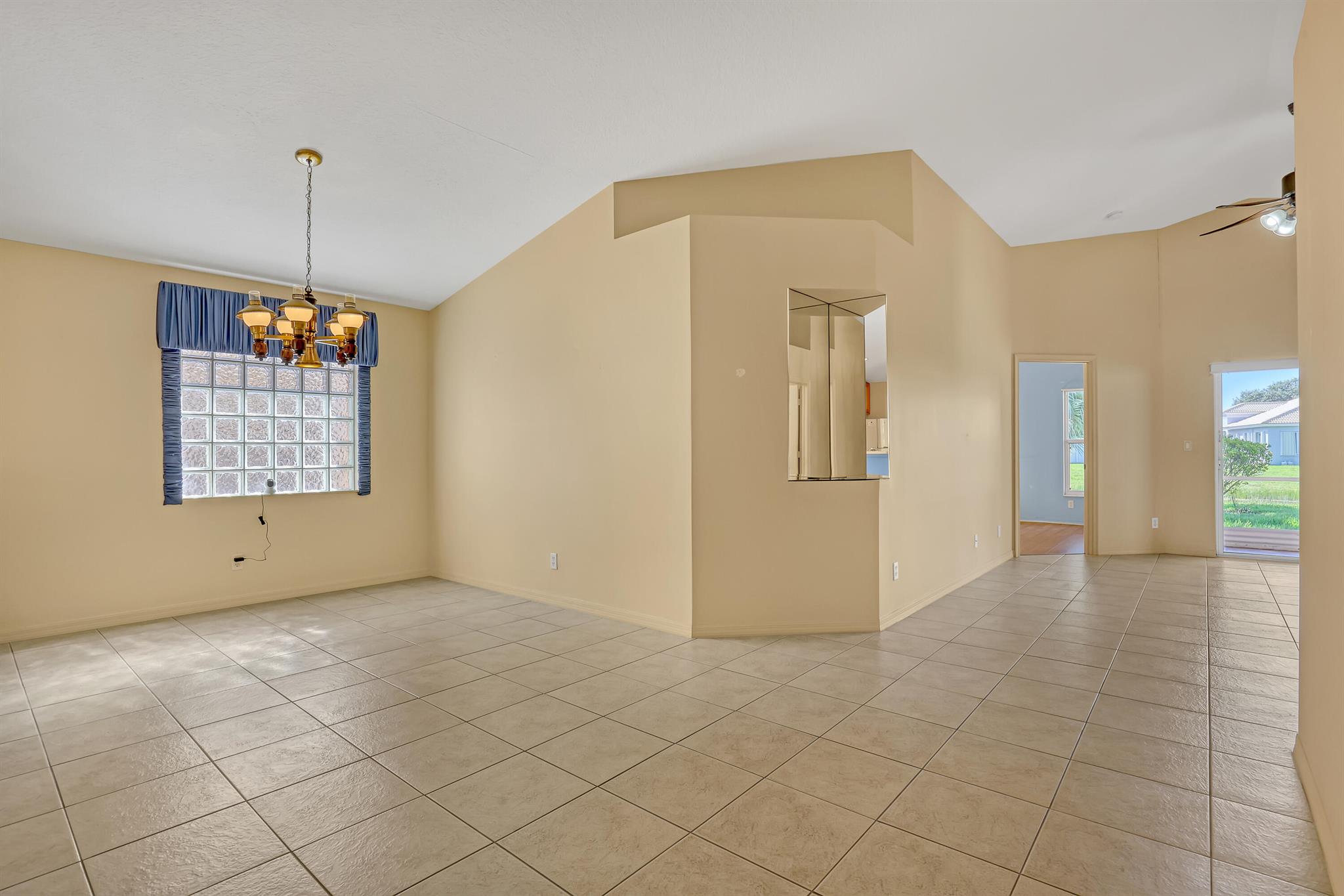 VENETIAN ISLES - Residential