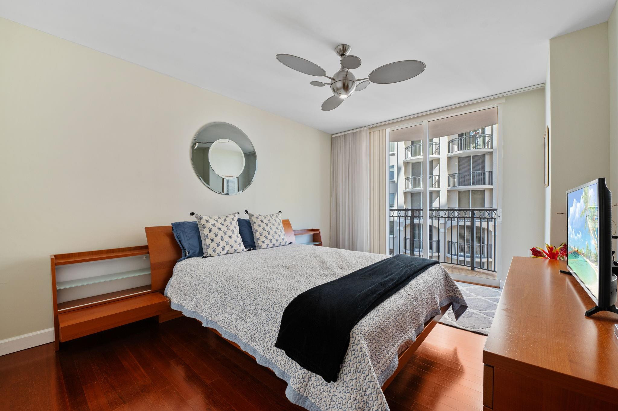 VUE CONDO ASSOCIATION - Residential