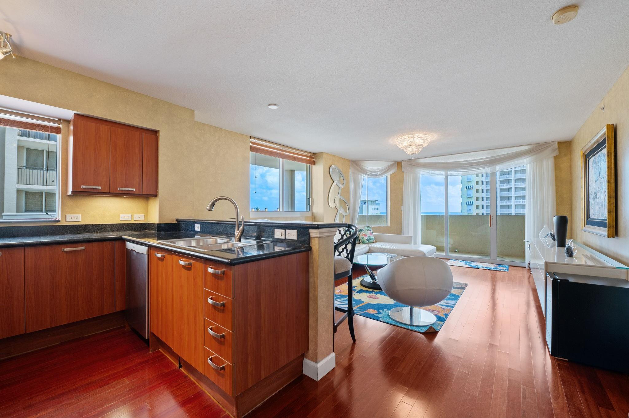 VUE CONDO ASSOCIATION - Residential