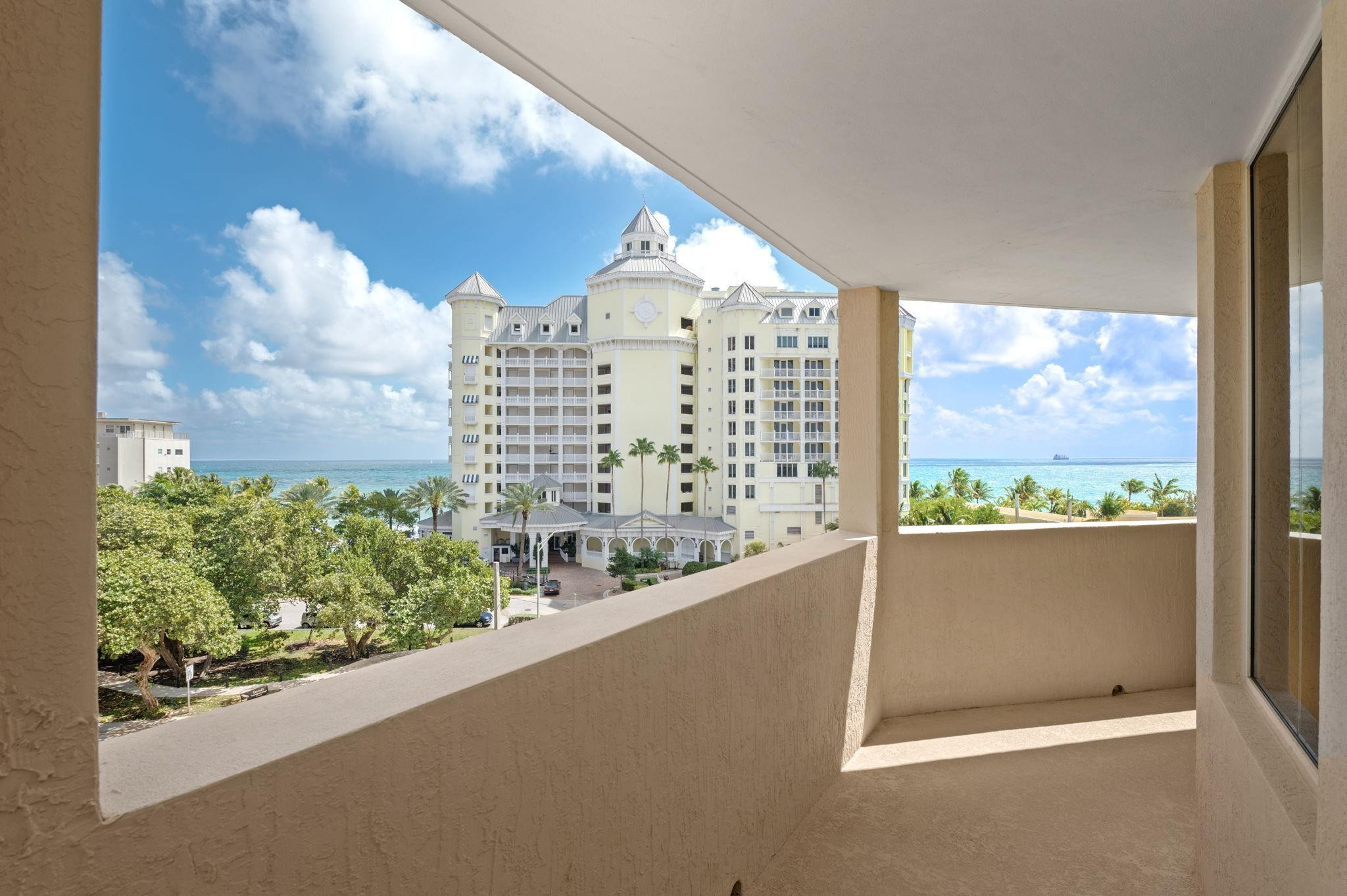 VUE CONDO ASSOCIATION - Residential