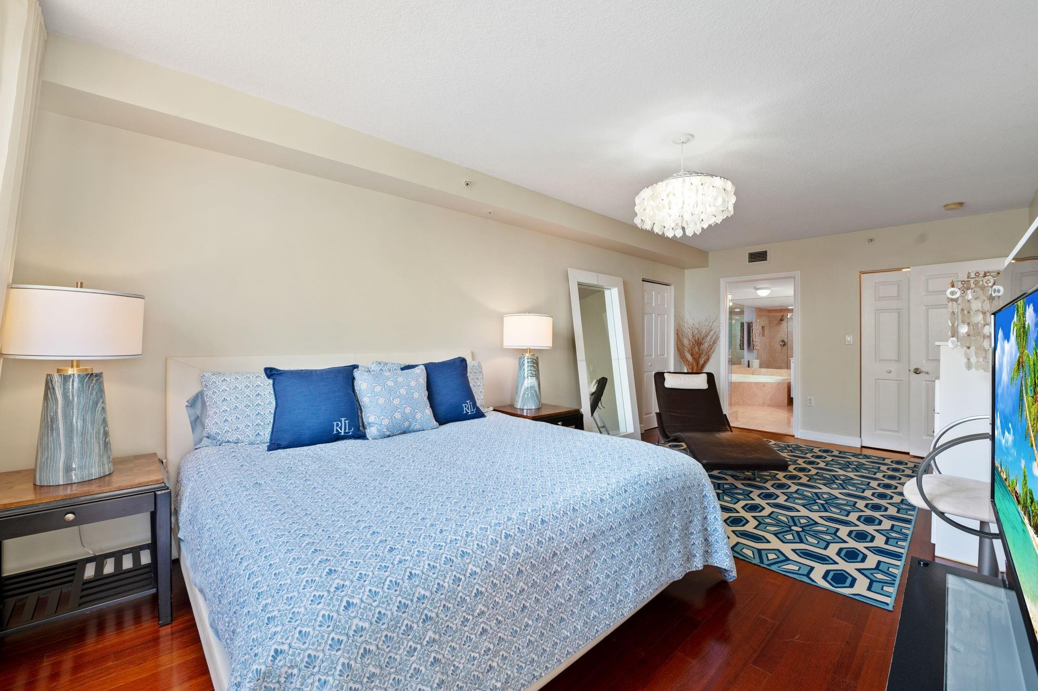 VUE CONDO ASSOCIATION - Residential