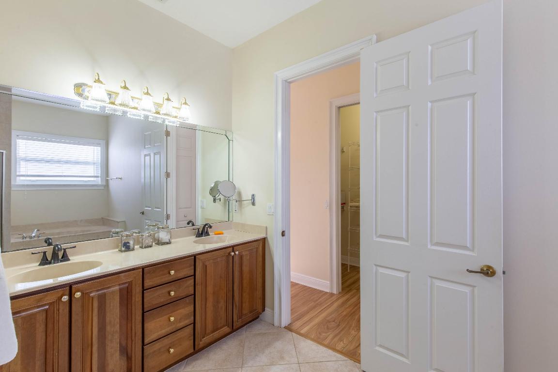 Palm Beach Point - Sun glade - Residential