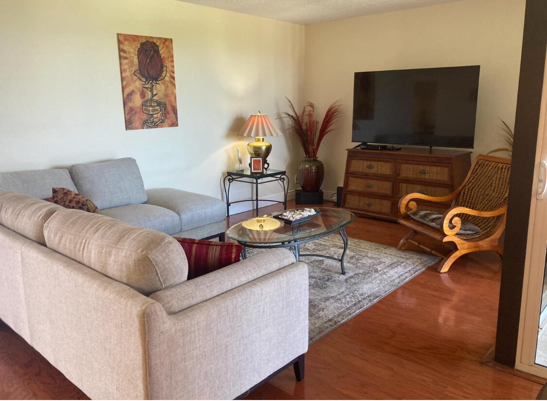 2255 Lindell Boulevard 4404
