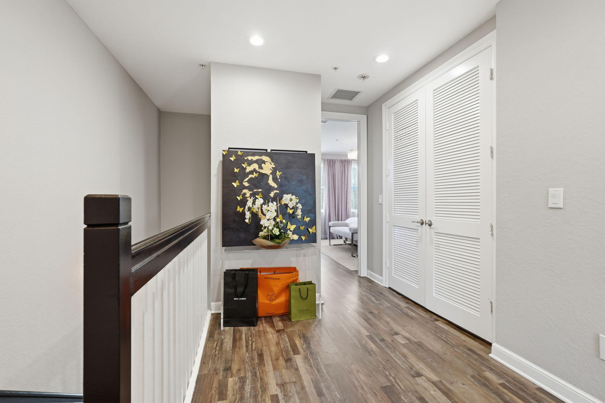 CITYSIDE CONDO - Residential