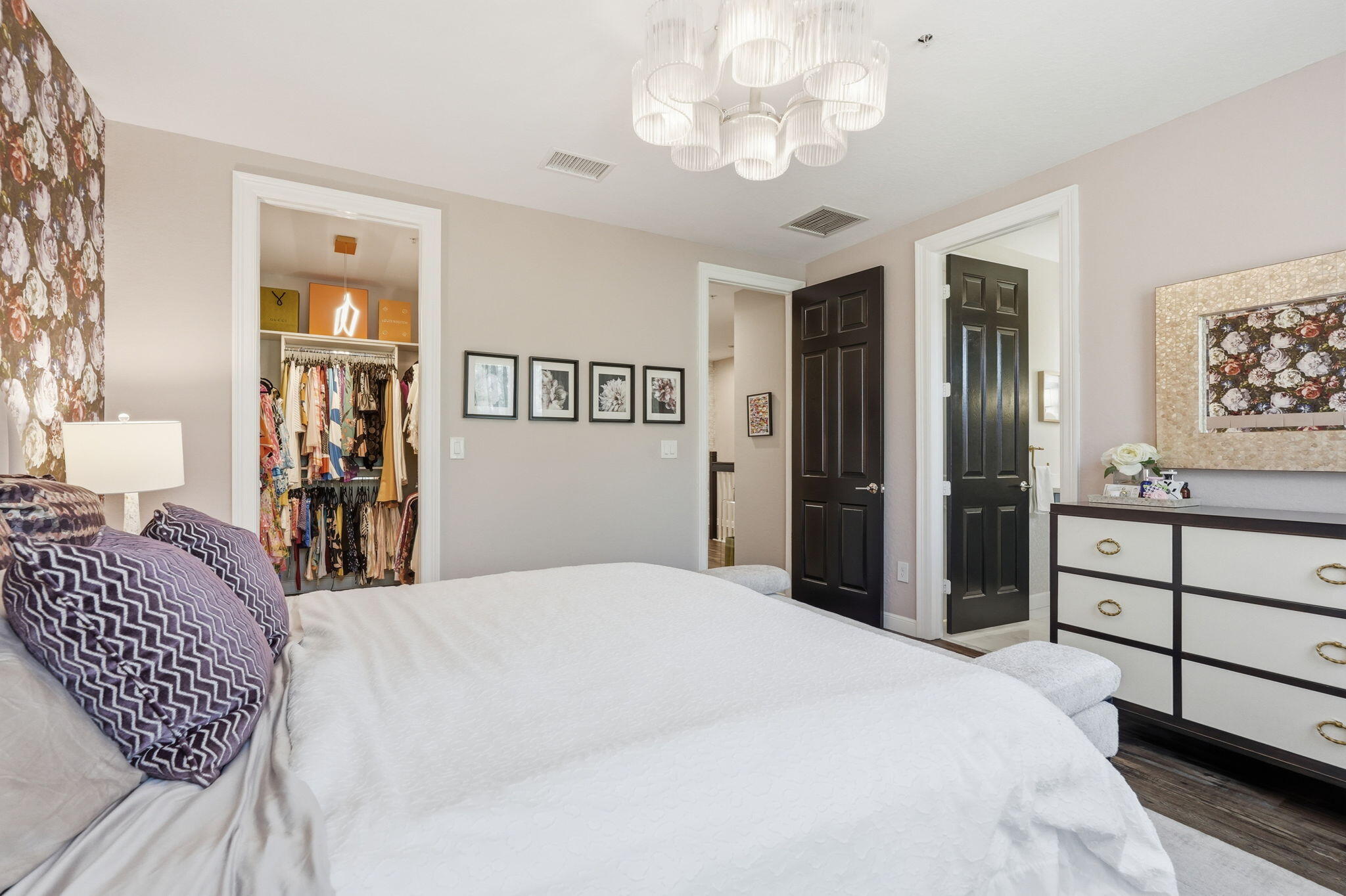 CITYSIDE CONDO - Residential