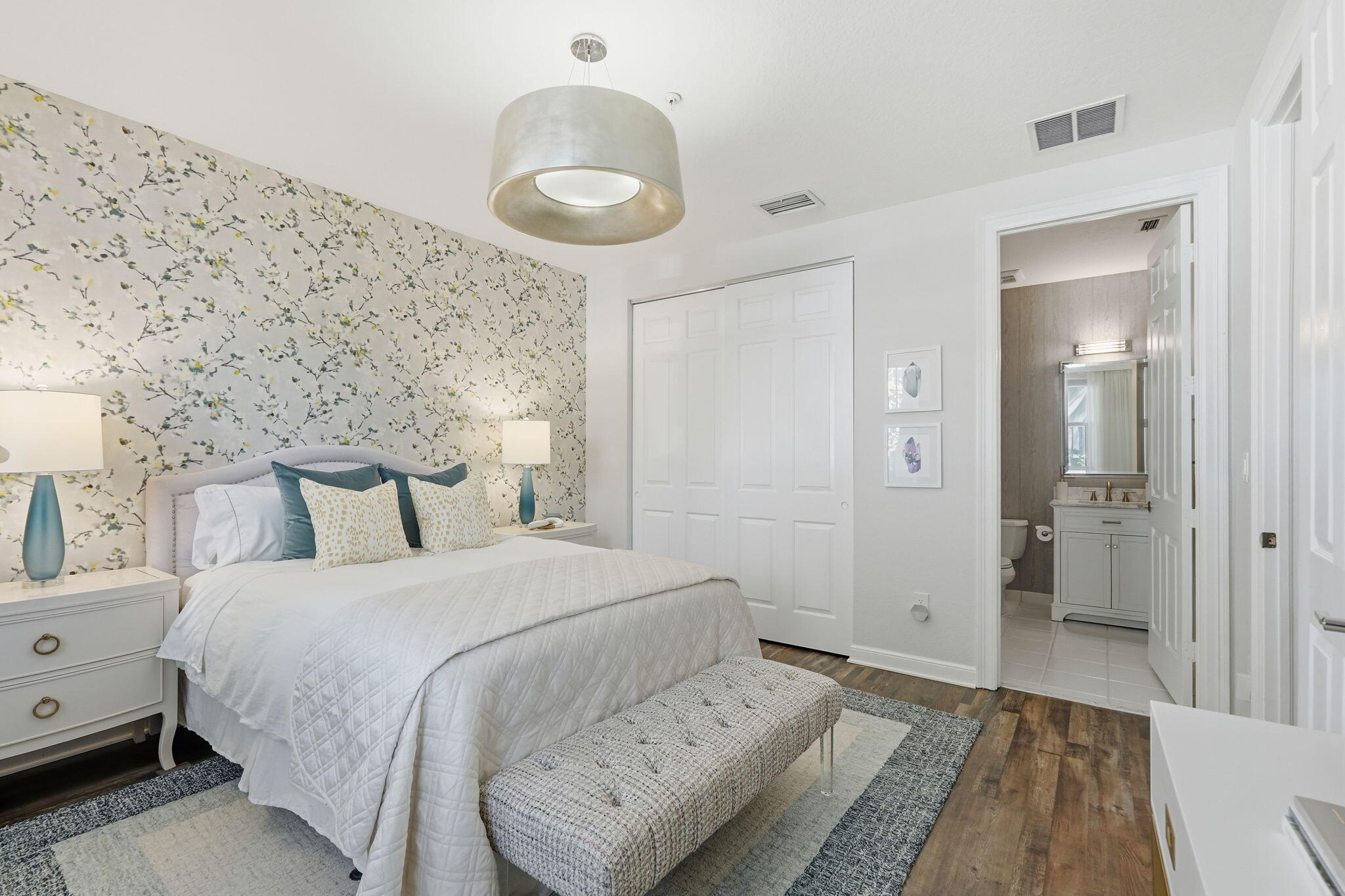 CITYSIDE CONDO - Residential