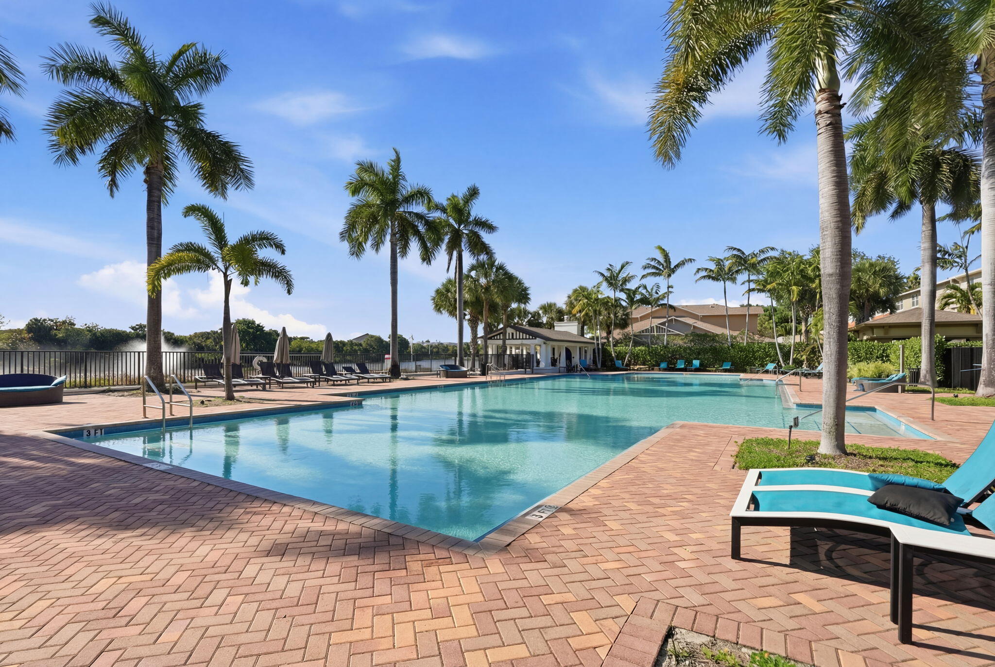 CITYSIDE CONDO - Residential