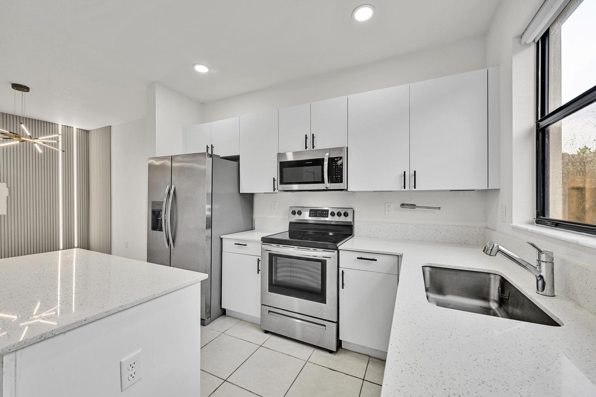 PINE ISLE - Residential