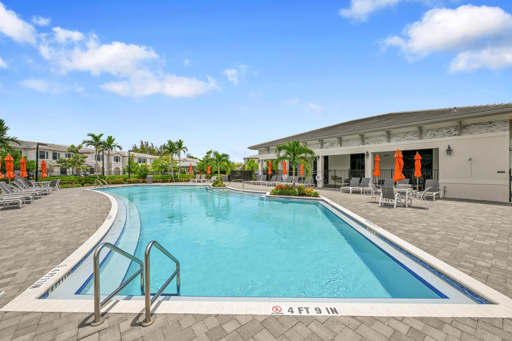 PINE ISLE - Residential