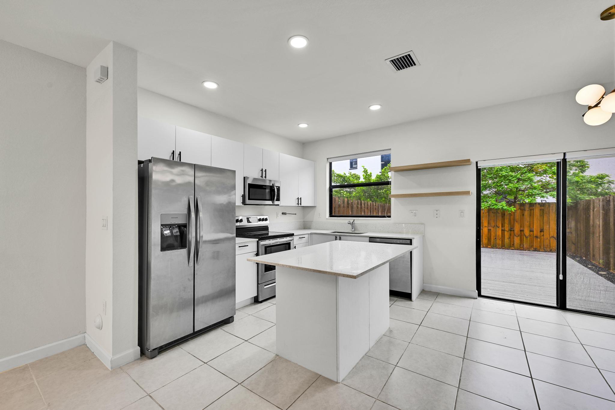 PINE ISLE - Residential