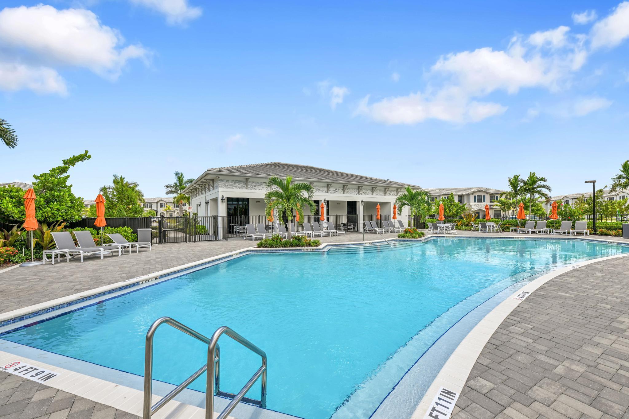 PINE ISLE - Residential