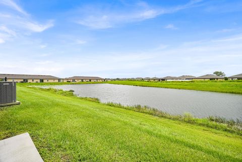 Tiny photo for 1623 Merriment Way, Fort Pierce, FL 34947 (MLS # B26037299)