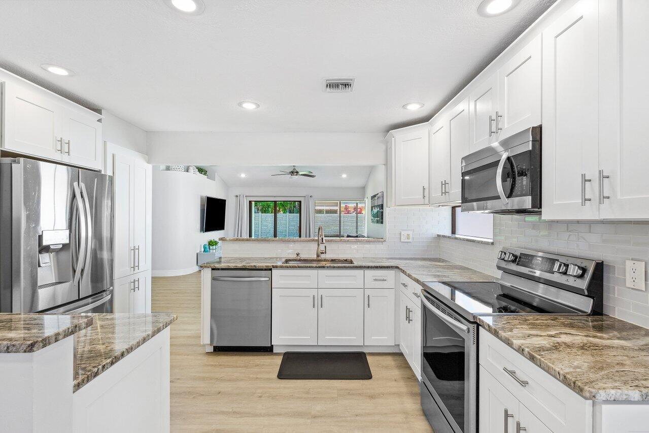 TRACT G OF MISSION BAY - Residential Lease