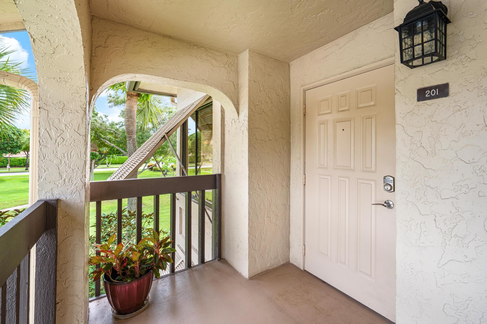 10101 Mangrove Drive 201
